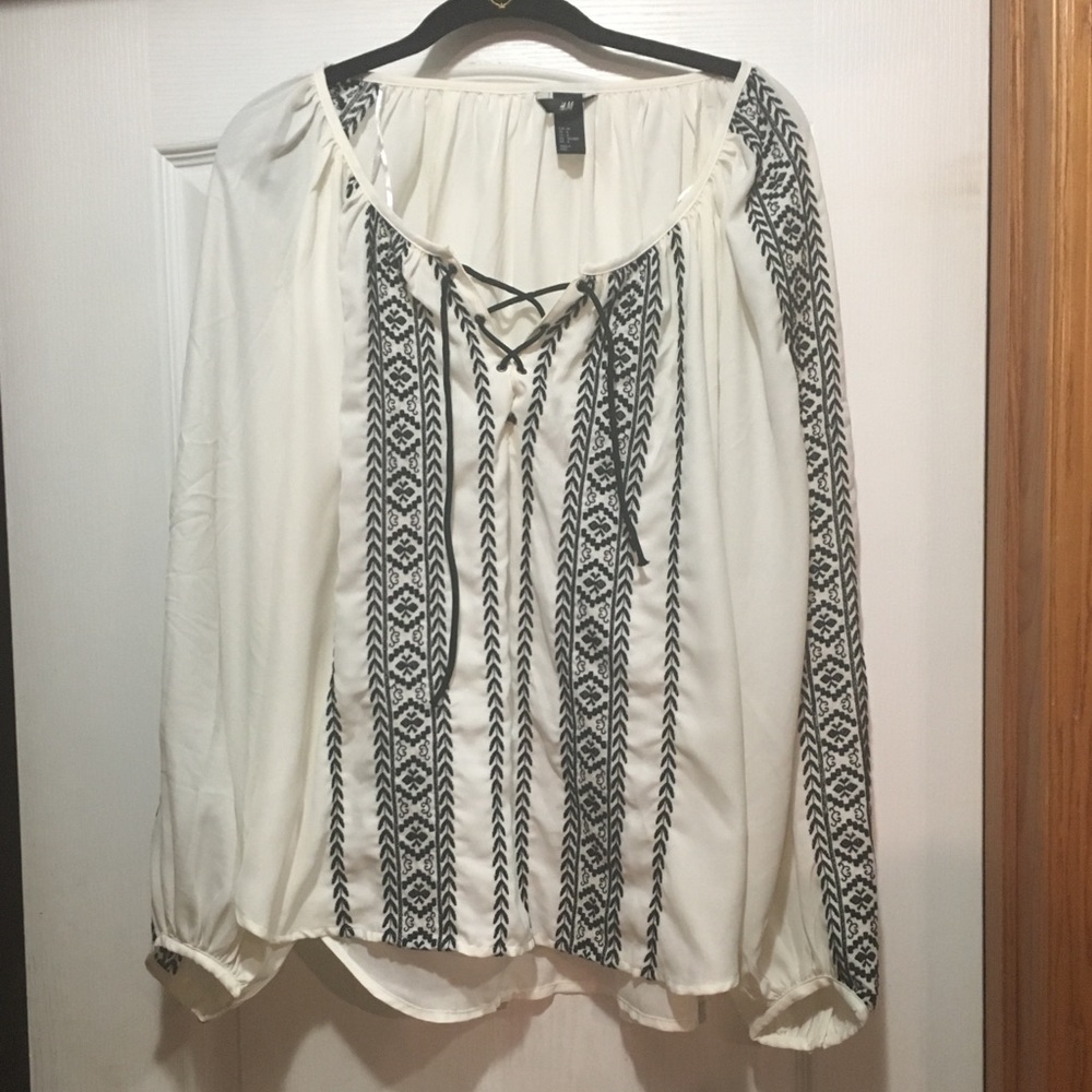 H&M bohemian black and white top: size 8